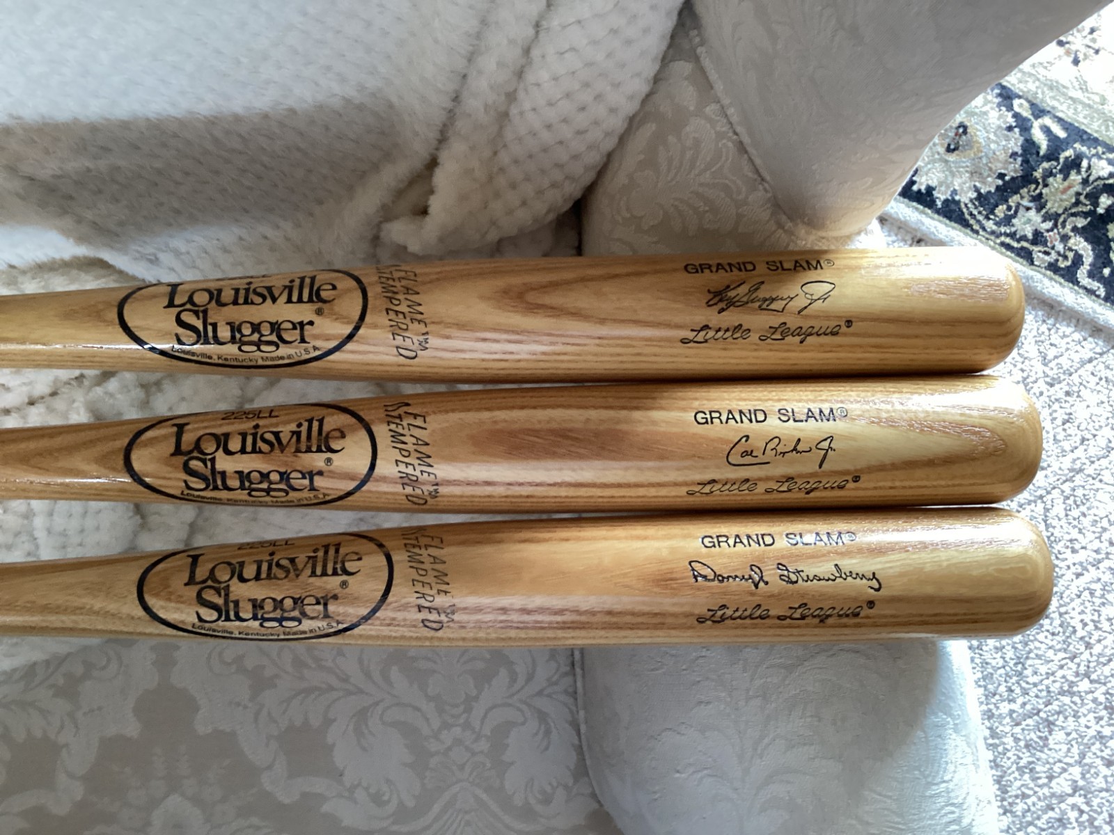 Louisville Slugger 225LL 30″ Bat Ken GriffeyJR,Cal RipkenJR, or DarrylStrawberry
