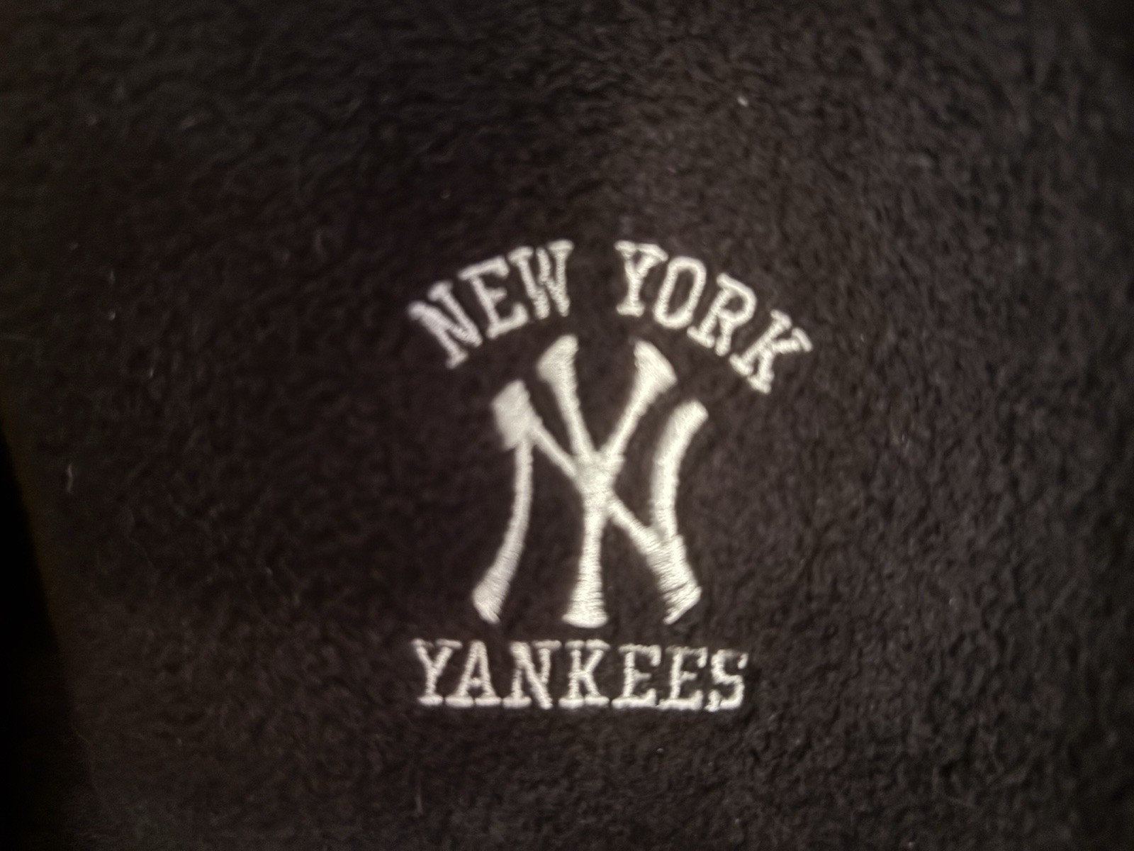 NY Yankees + YES NetworK XL ANTIQUA BLACK 1/4 Zip Polyester Sweatshirt RARE