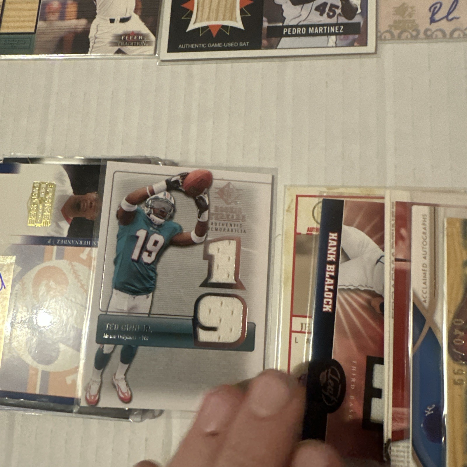 43 Card Lot Of Autographs And Jersey/Patch Card Memorabilia Lot. 3 Sports