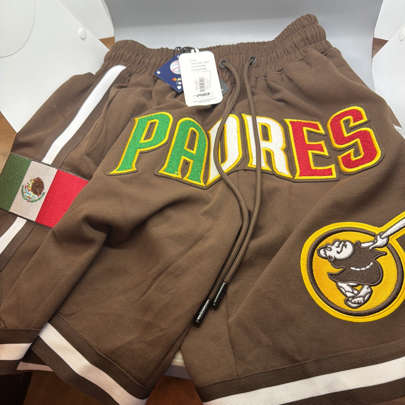 Men’s San Diego Padres Pro Standard Brown Mexio Blended Hoops Shorts medium NEW