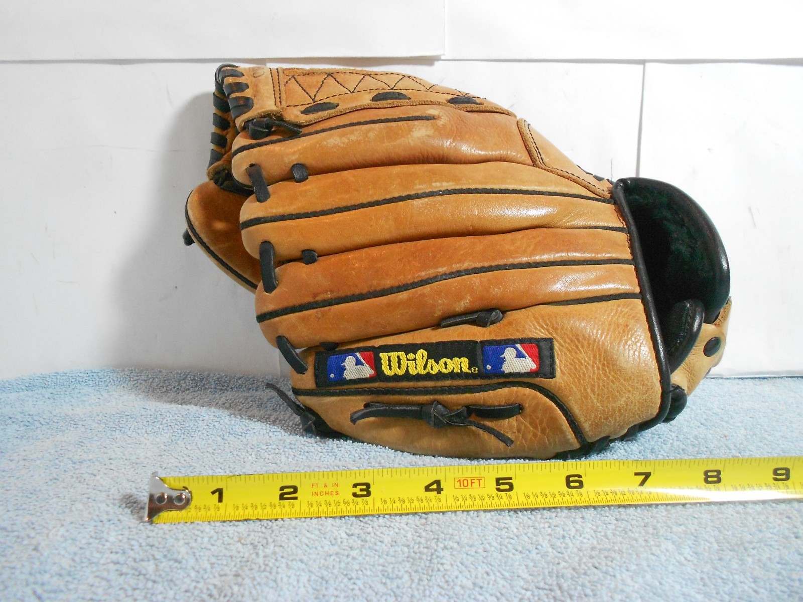 WILSON BASEBALL GLOVE -MITT AZTEC LEATHER 11 in DUAL HINGE – A1821 – RHT – L484