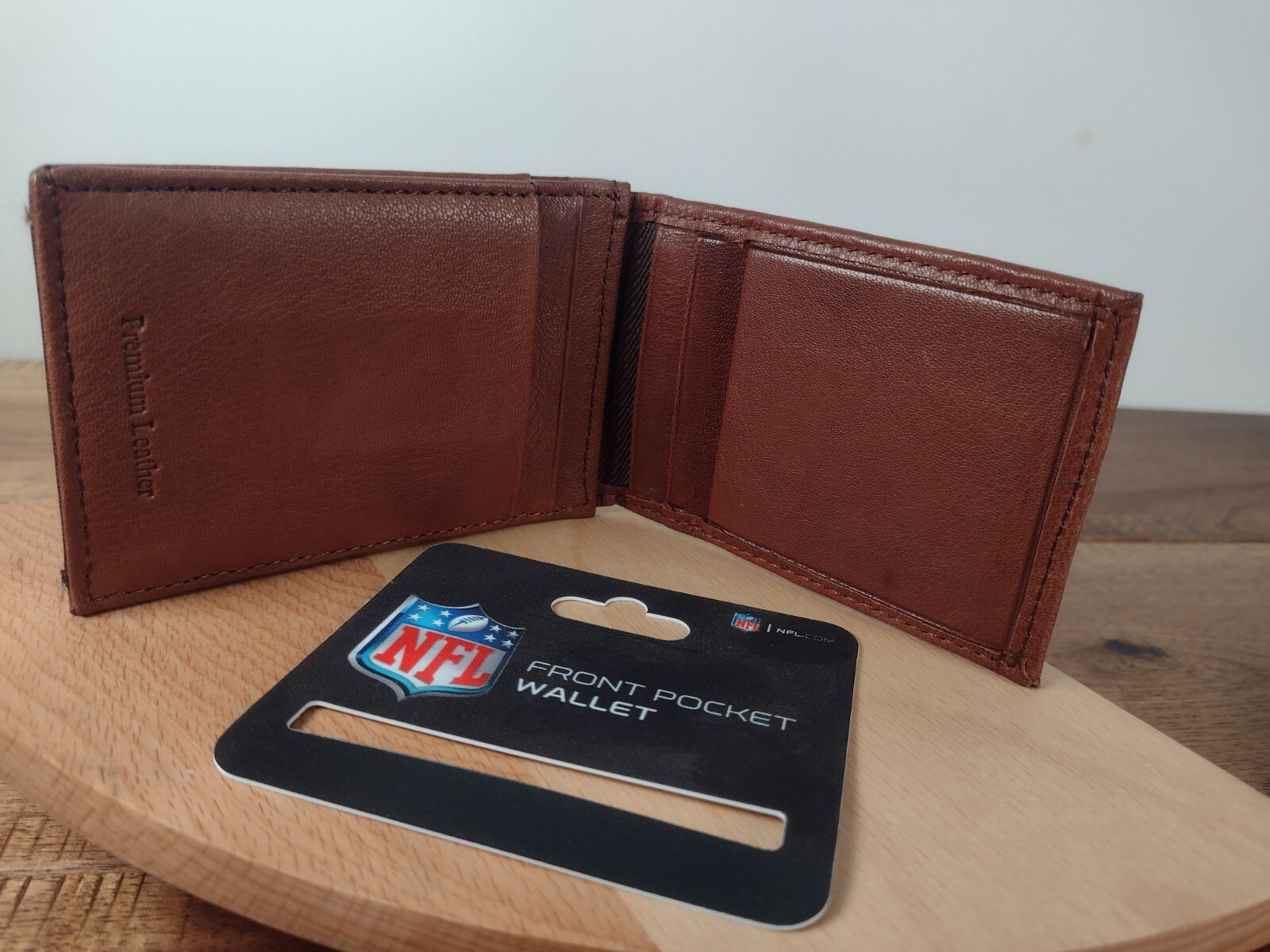 Chicago Bears Men’s Leather Wallet – Brown Front Pocket Wallet – NFL Bears