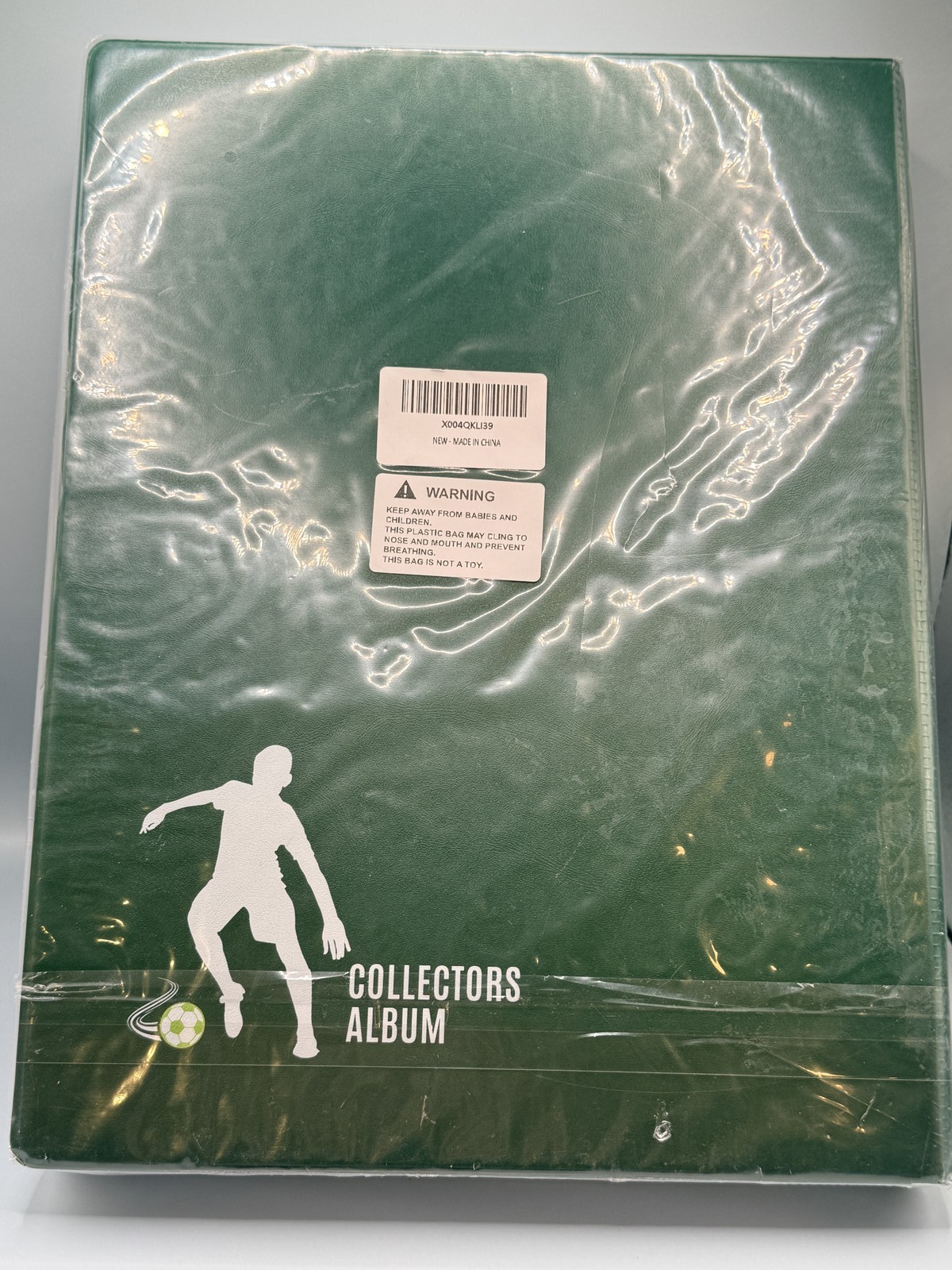 New Soccer Trading Card Collectors Album Green 3-Ring Binder Storage Sealed