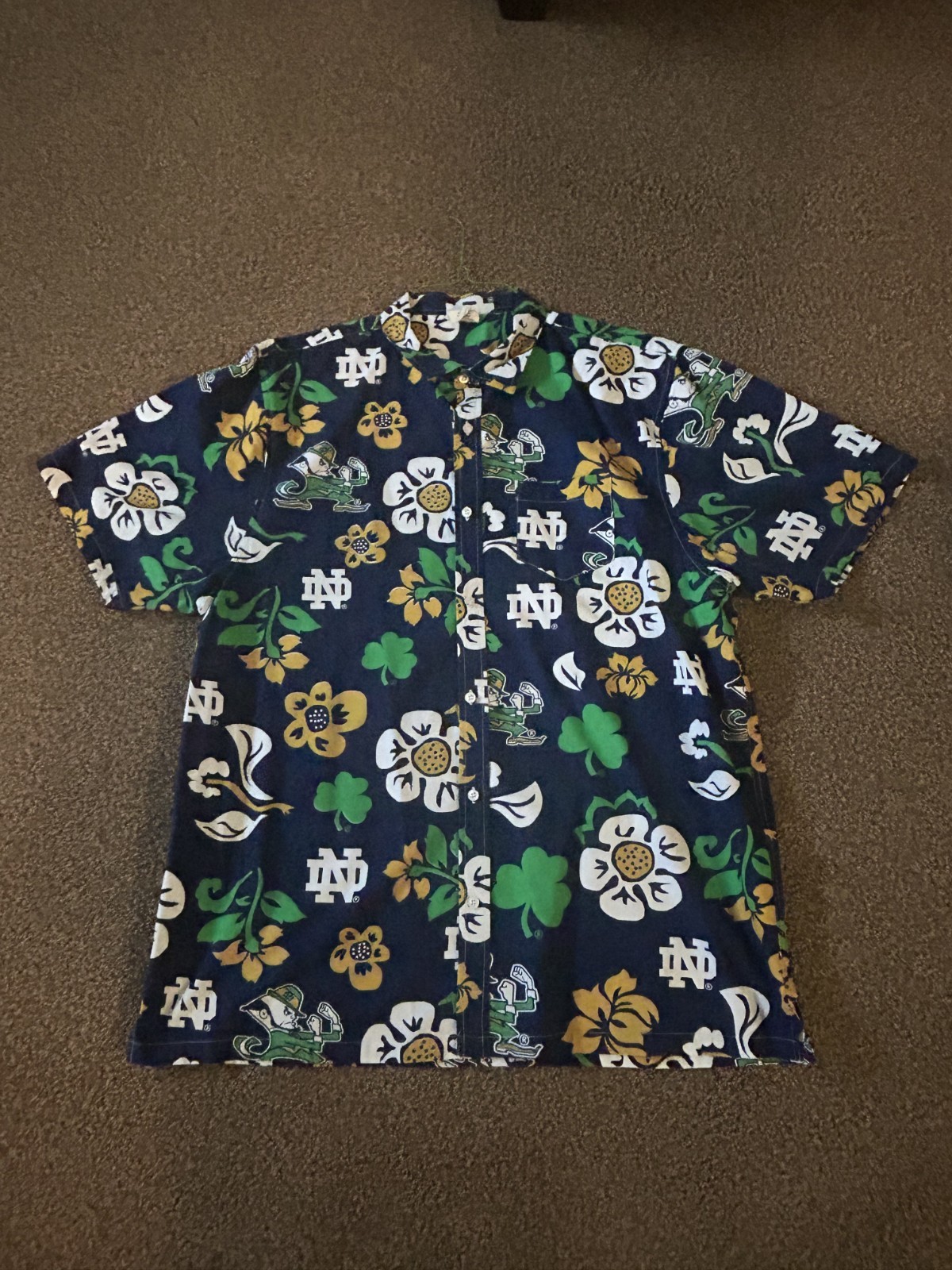 NOTRE DAME FIGHTING IRISH HAWAIIAN SHIRT CLASSIC “NOTRE DAME EMBLEMS” SZ: XXL