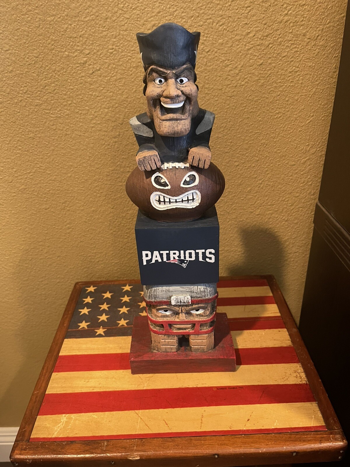 NEW ENGLAND PATRIOTS TIKI TOTEM STATUE