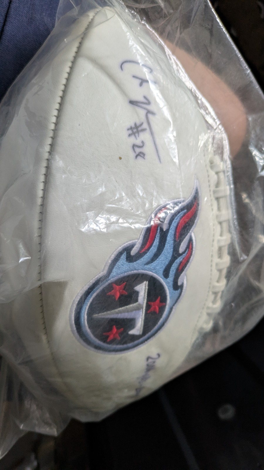 CHRIS JOHNSON Signed TENNESSEE TITANS limited edition football ball – free ship