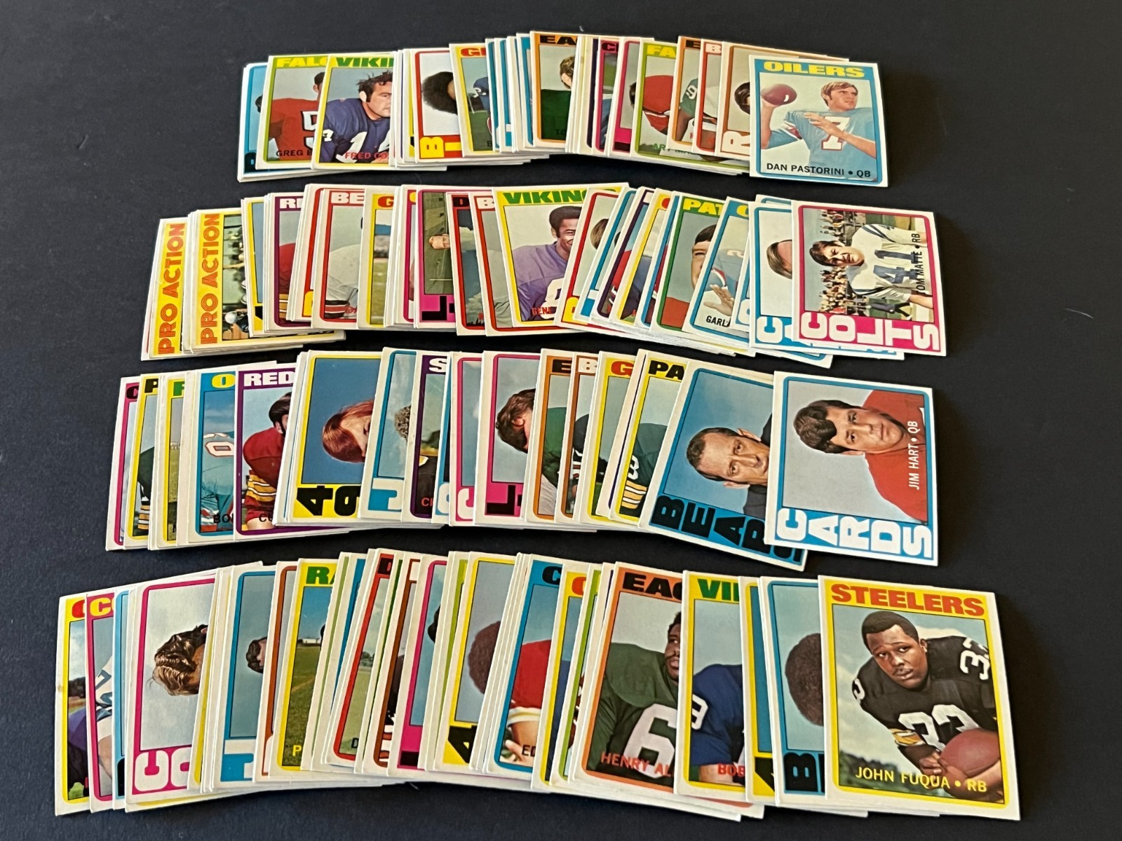 1972 Topps FB- lot of 200 diff. – Stars, hofers, specials, checklists++- ex/mt-
