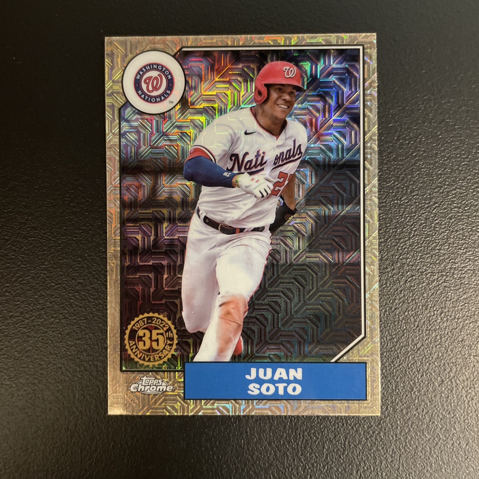 2022 Topps Update Series – 1987 Topps Chrome Silver Pack Mojo Juan Soto #T87C-57