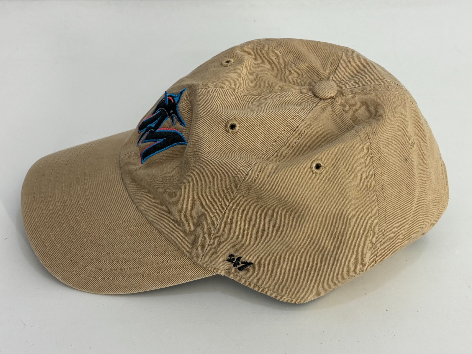 Miami Marlins ’47 Baseball Hat Mens Beige Clean Up Embroidered Team Logo OSFA
