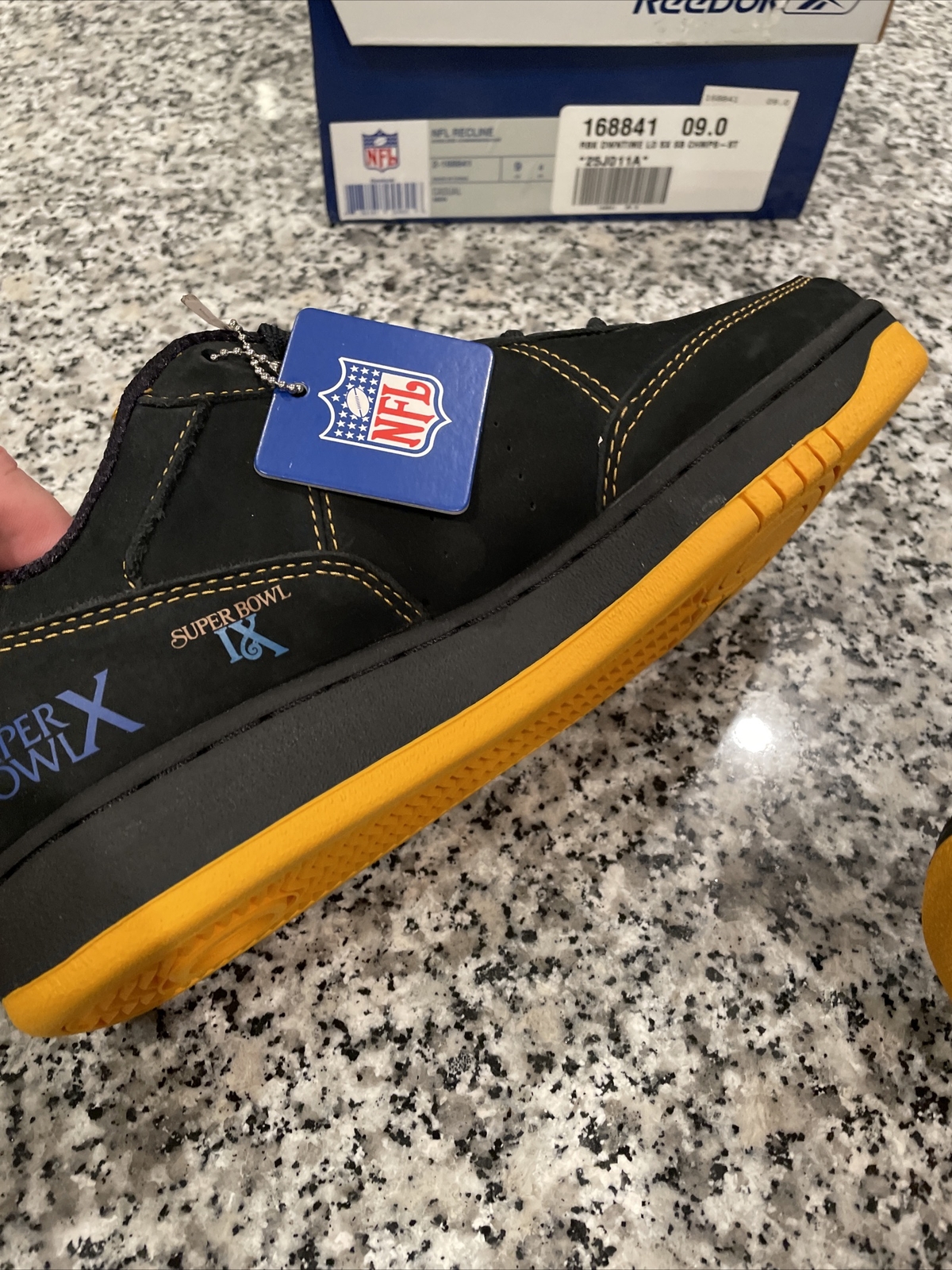Reebok NFL Pittsburgh Steelers 5 Time Super Bowl Champions Shoes 9 Box New