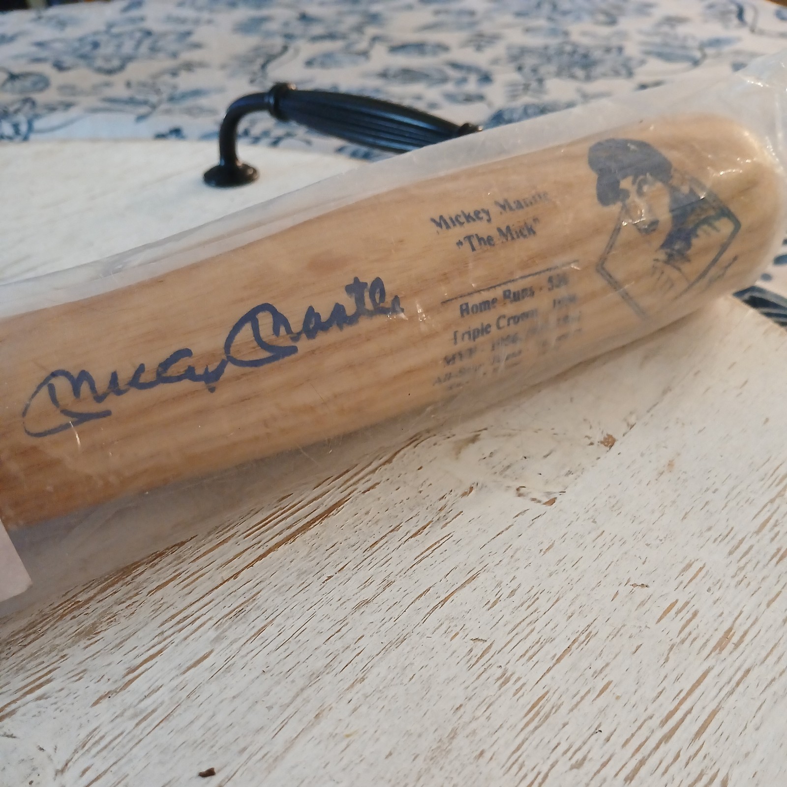 Mickey Mantle Commemorative Bat – All-Star Marketing w/ Cert of Authenticity