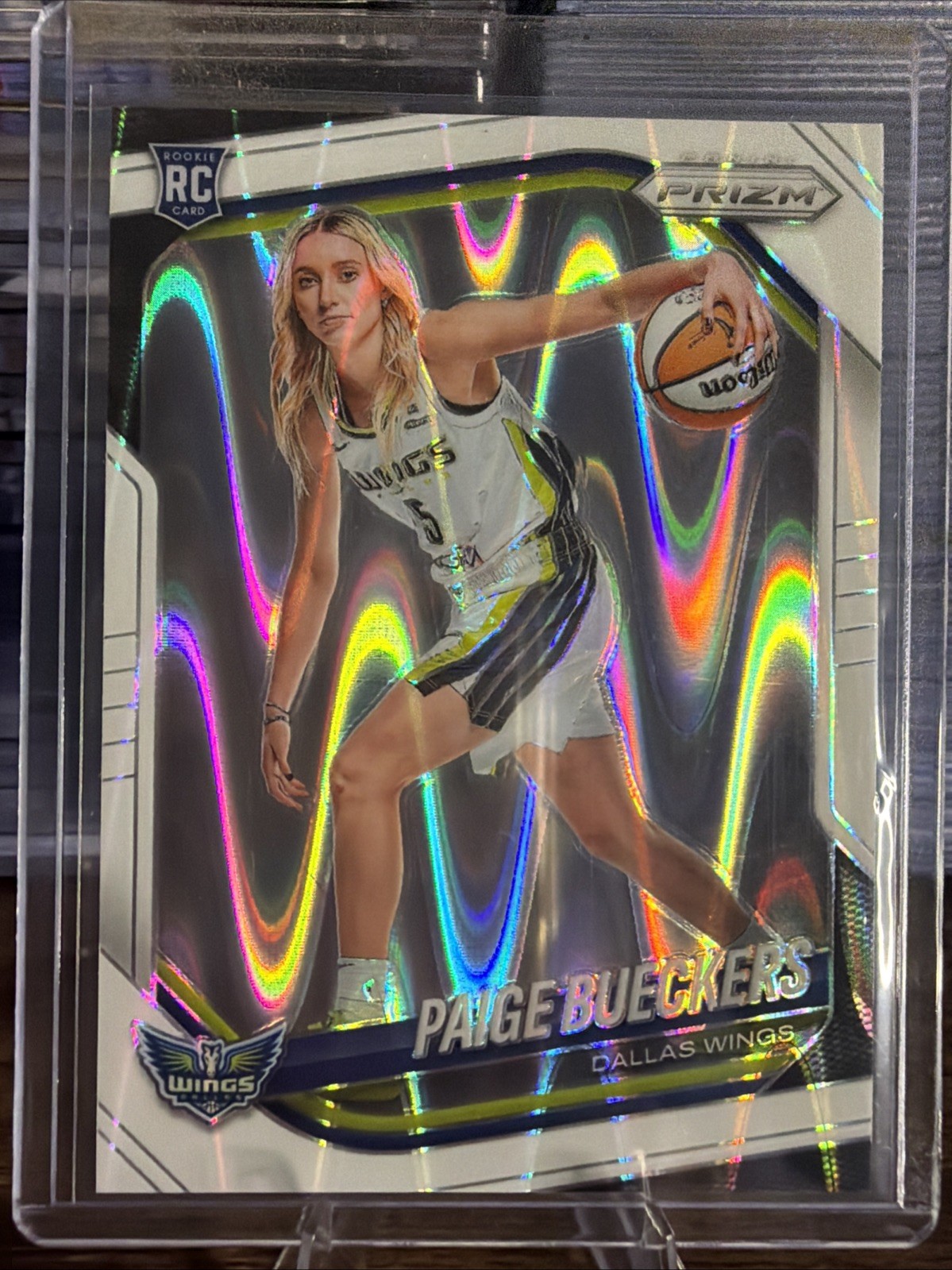2025 WNBA Prizm Paige Bueckers White Seismic Variation #147 Dallas Wings UCONN