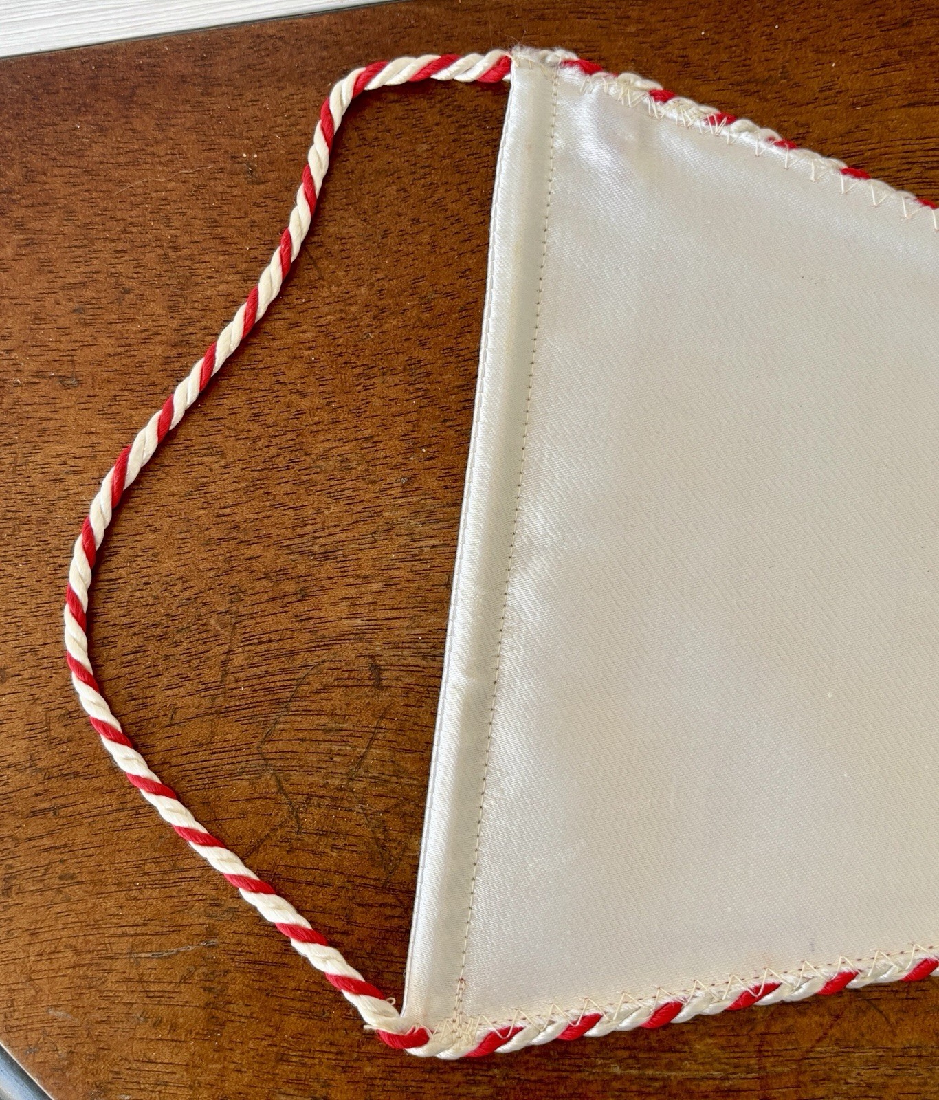 Moscow Olympic Games 1980 Athlete Exchange Pennant Triangular Banner White & Red