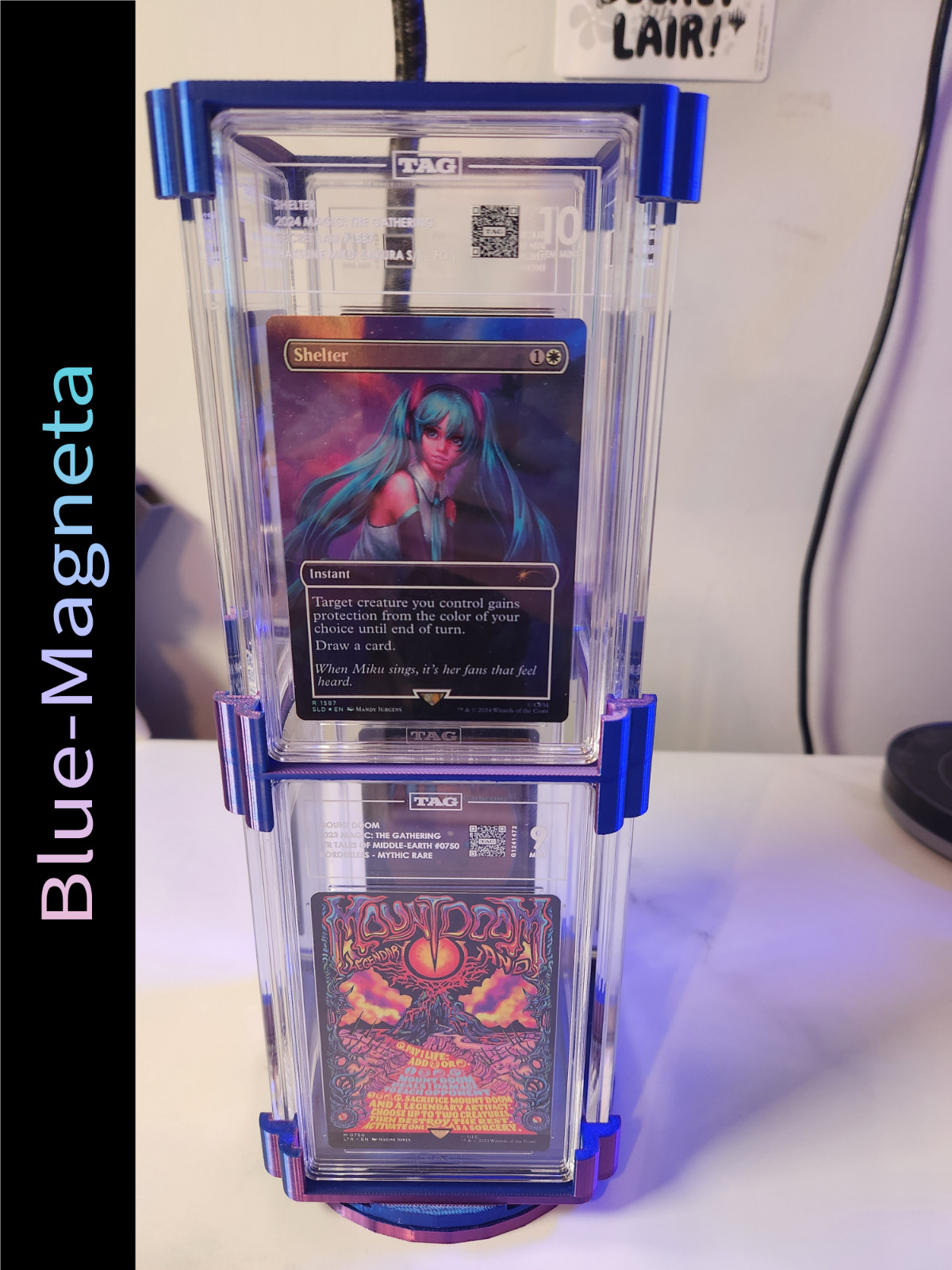 Graded Card Stand – Compatible with TAG – Turnable 360 Card Display – SlabTower