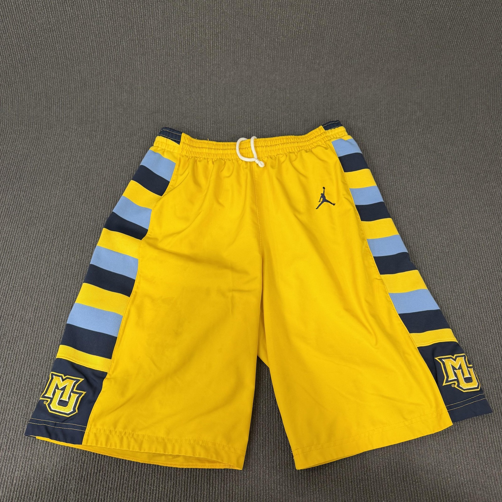 Marquette Golden Eagles Shorts Mens Medium Yellow NCAA Basketball Jordan Dri Fit