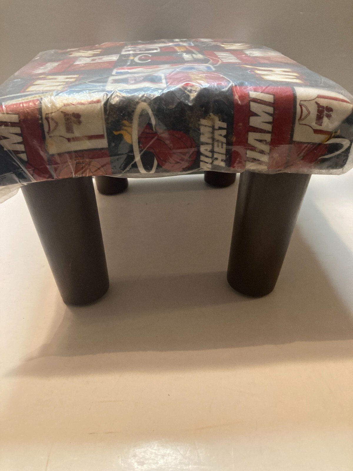 NEW NBA Miami Heat Step Stool or Kid’s Seat 12″L x 9″W x 6.5″H