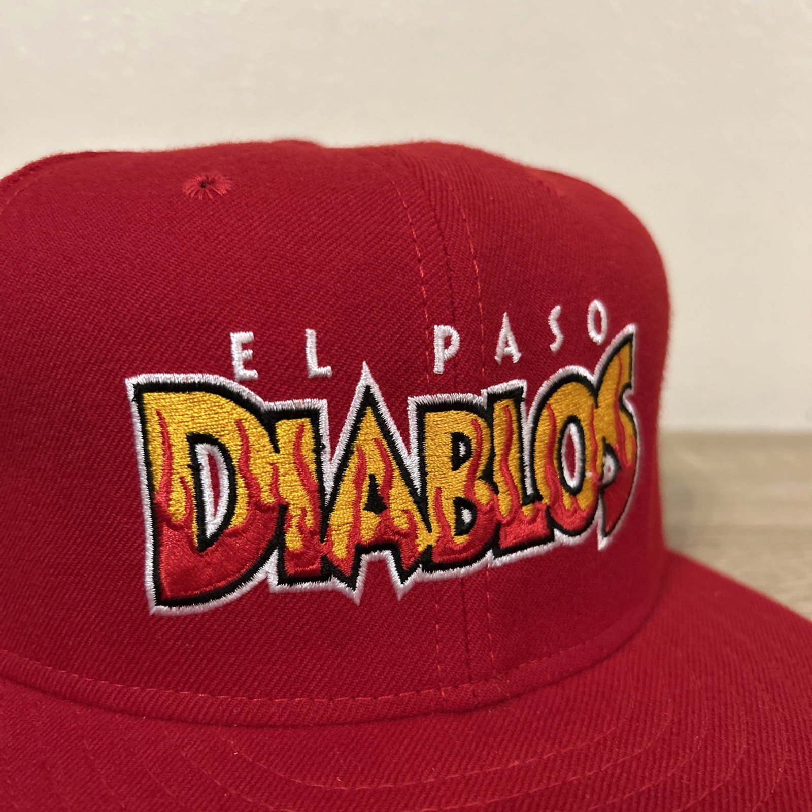 Vintage 90’s El Paso Diablos New Era Fitted Baseball Hat Cap Size 7 3/8 NWOT