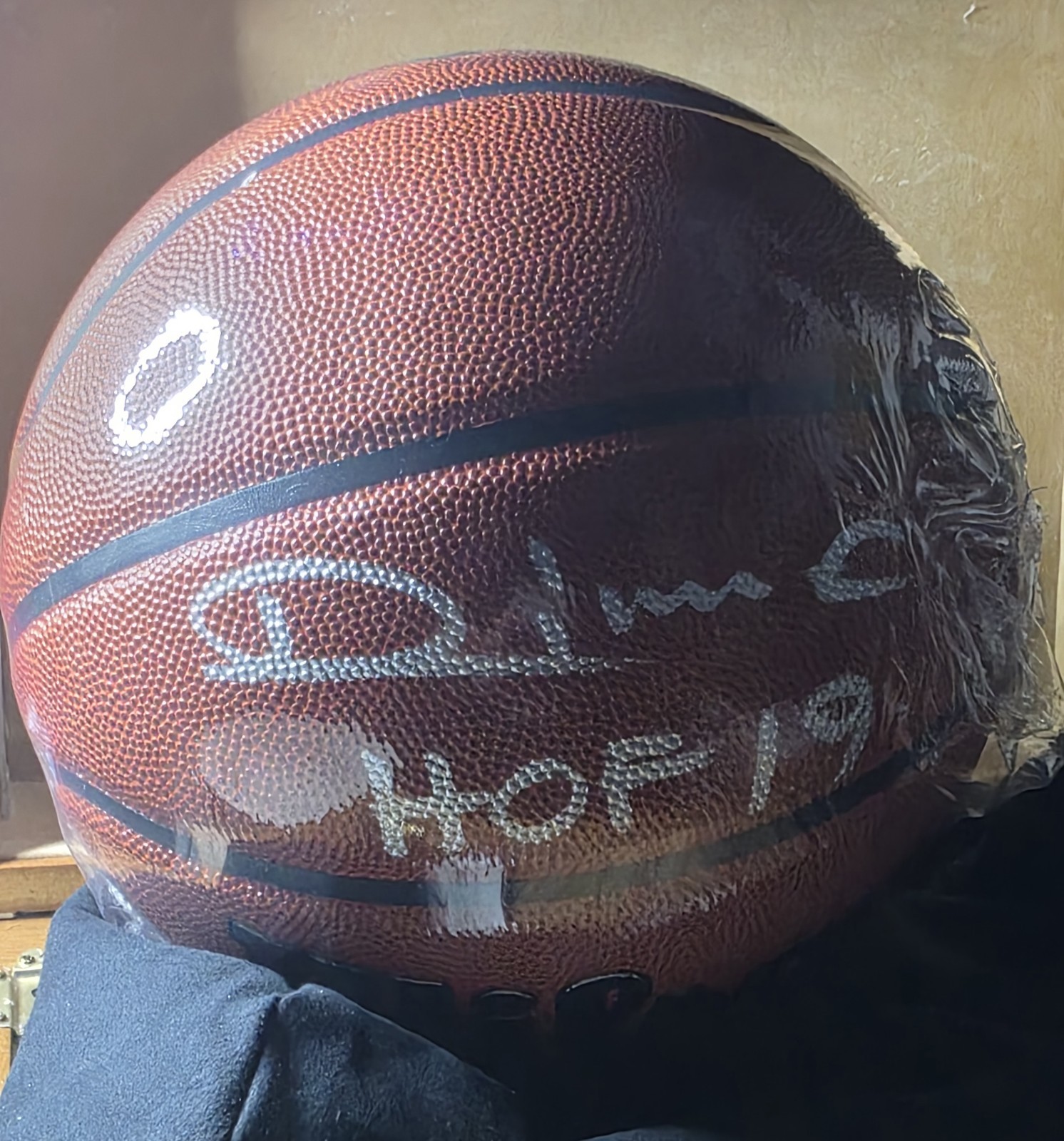 Fanatics Under Wraps Autographed Basketball Vlade Divac HOF 19 Inscription 🔥