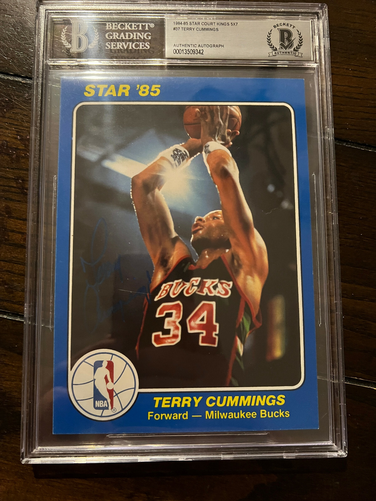 1984-85 Star Court Kings 5 X 7 #37 Terry Cummings BGS BAS Authentic Autograph