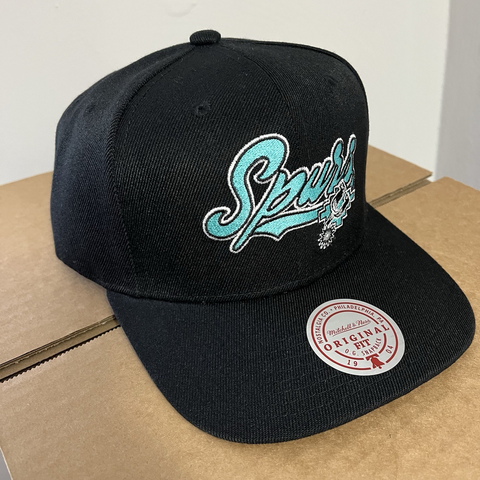 NWT San Antonio Spurs Snapback Hat Mitchell And Ness Side Patch Fiesta Wemby NBA