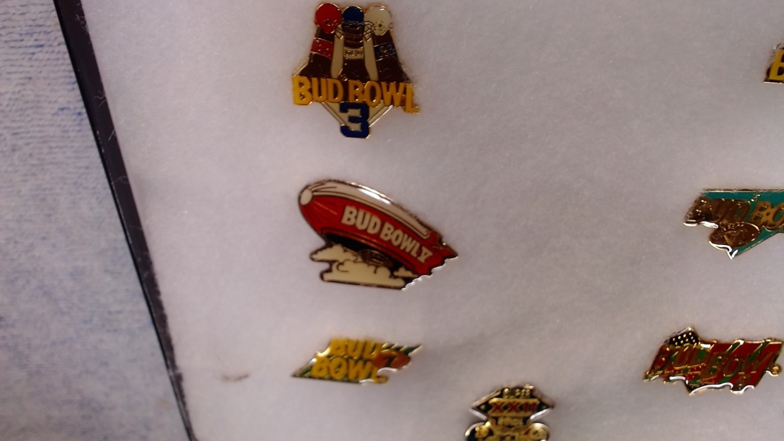 Vintage Bud Bowl I-VIII 9 Pin Set Redskins Super Bowl XXII Budweiser NFL
