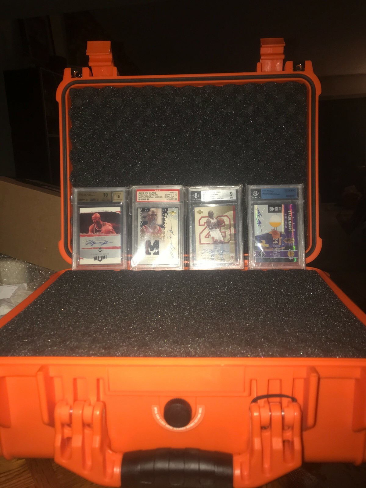 LARGE GRADED CARDS SLABS HOLDER STORAGE PROTECTOR BOX TRAVEL DISPLAY CASE ORANGE