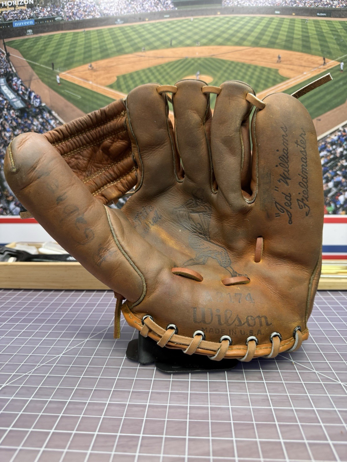 1960s Wilson A2174 Ted Williams Fieldmaster Compact RH Throw Glove ARC