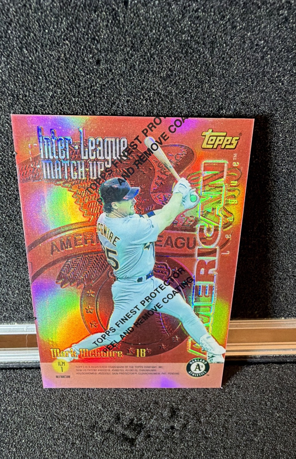 1997 Topps – Inter-League Match-Ups Mark McGwire, Barry Bonds #ILM1 Refractor