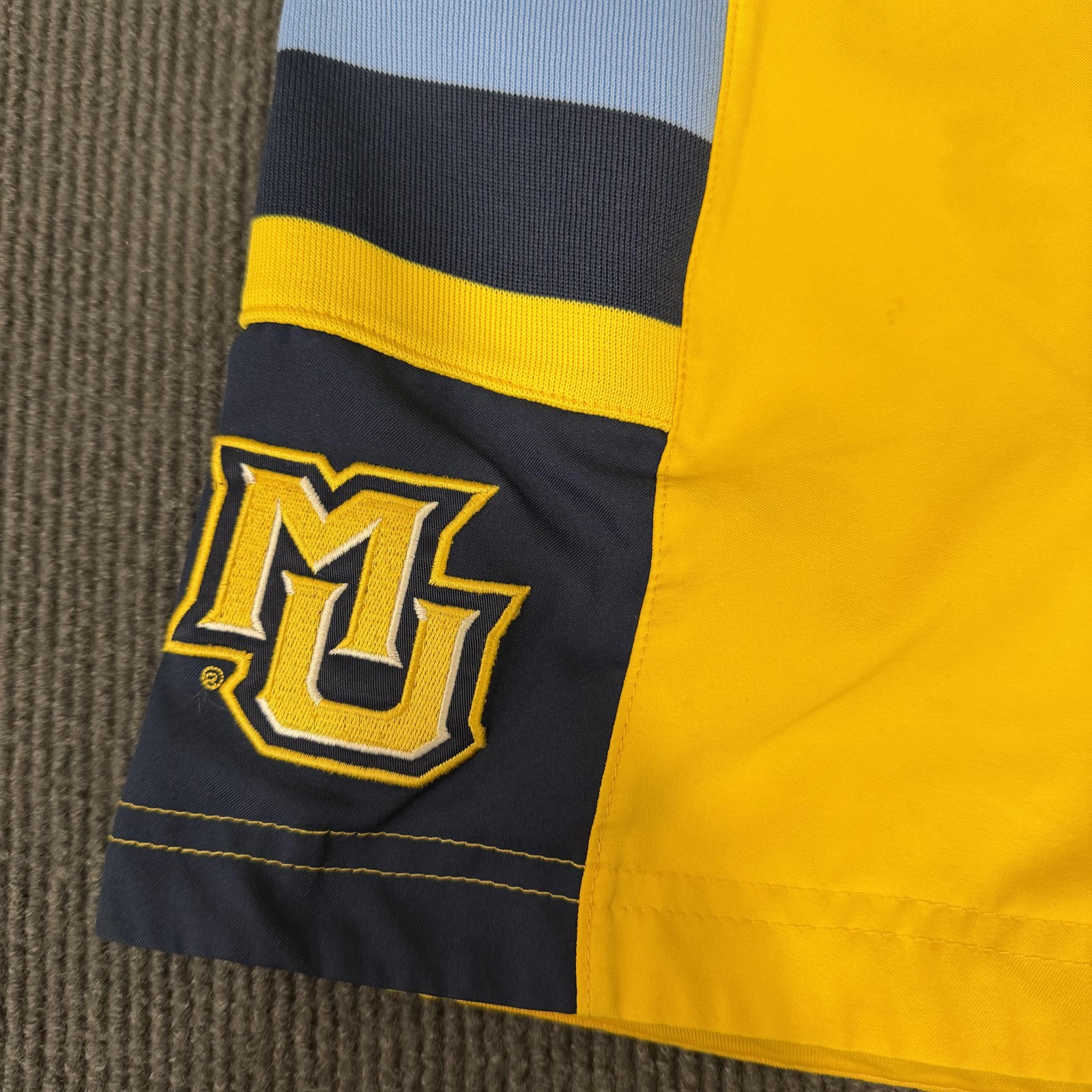 Marquette Golden Eagles Shorts Mens Medium Yellow NCAA Basketball Jordan Dri Fit