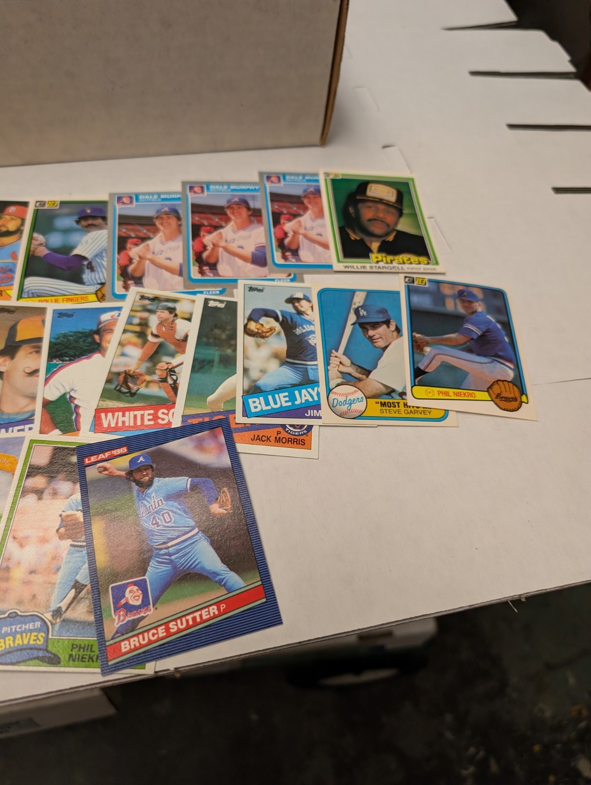3200 card lot 1981-1986 W/ Stars & HOF Baseball Topps Donruss Fleer MINT