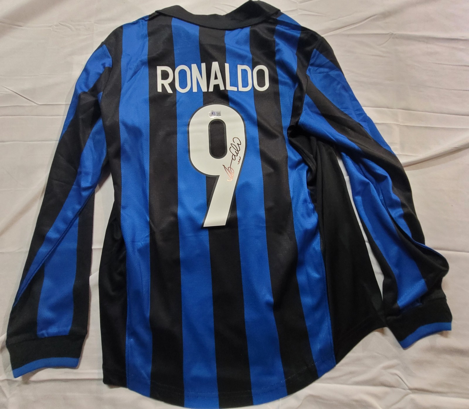Ronaldo Nazario Signed Jersey Inter Milan Beckett BAS