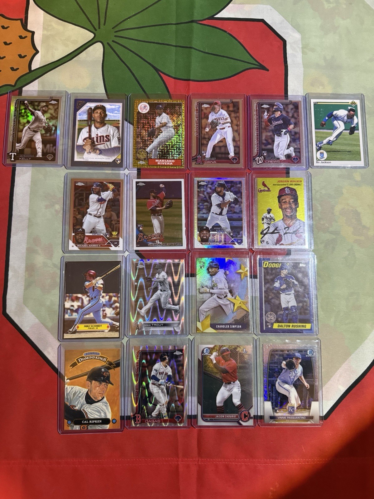 230+ Card Lot In Top Loaders – Over 100 Rookies – Check all Photos MLB NBA NFL
