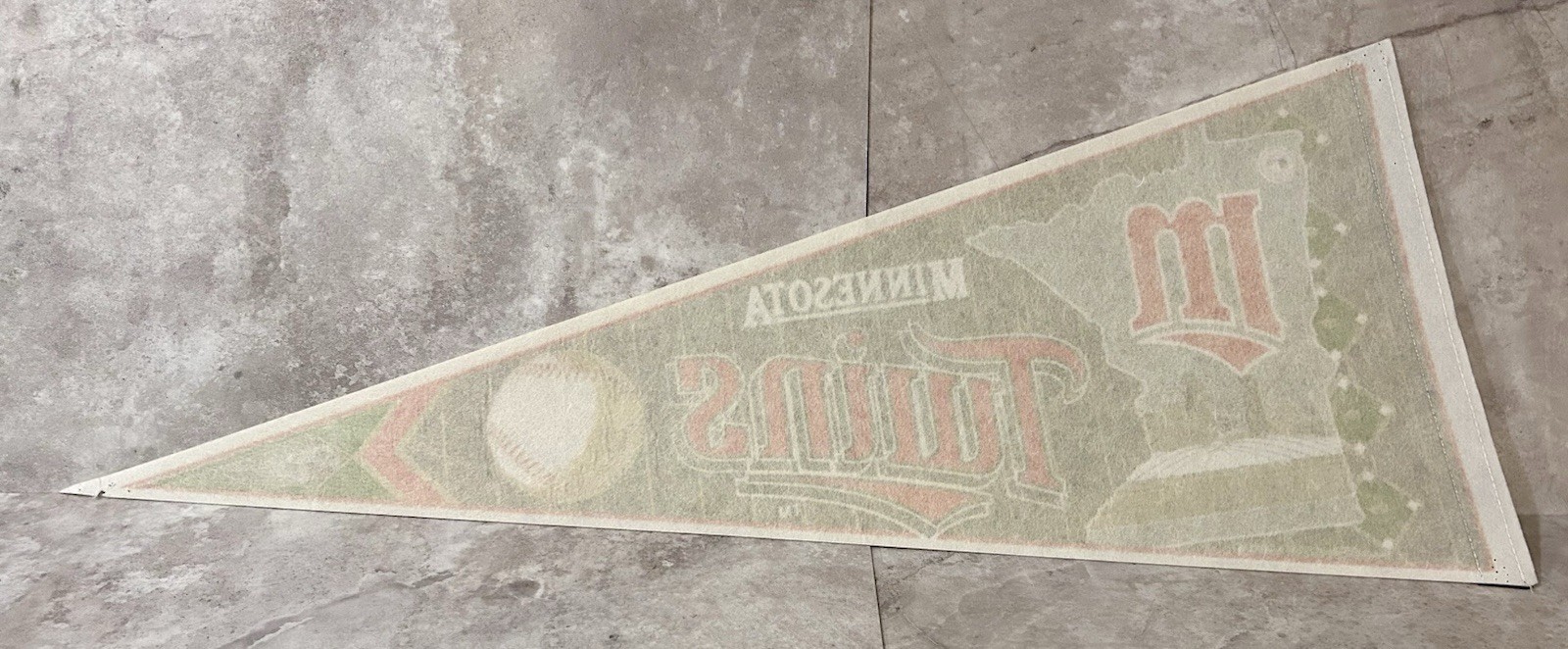 Vintage First Edition 1990s Minnesota Twins 30” Wincraft Pennant Authentic MLB
