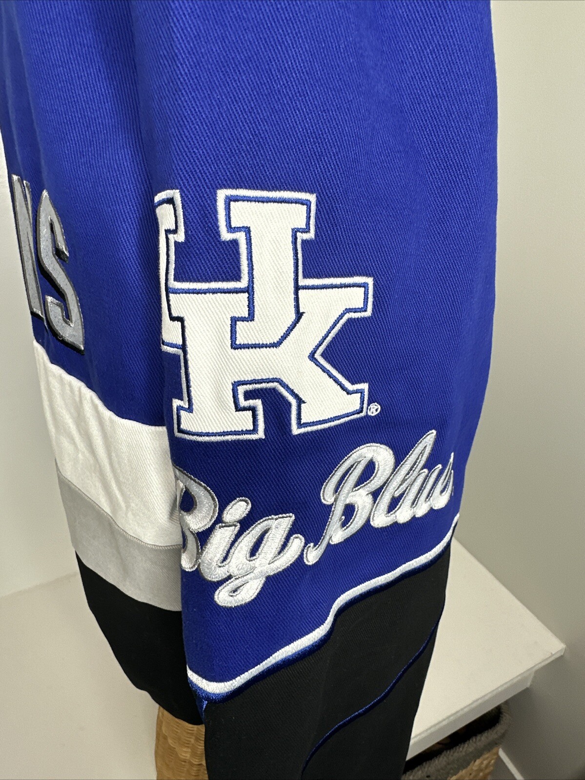 Kentucky Wildcats 8-Time Champions Commemorative Twill Jacket – Size L – Style 1