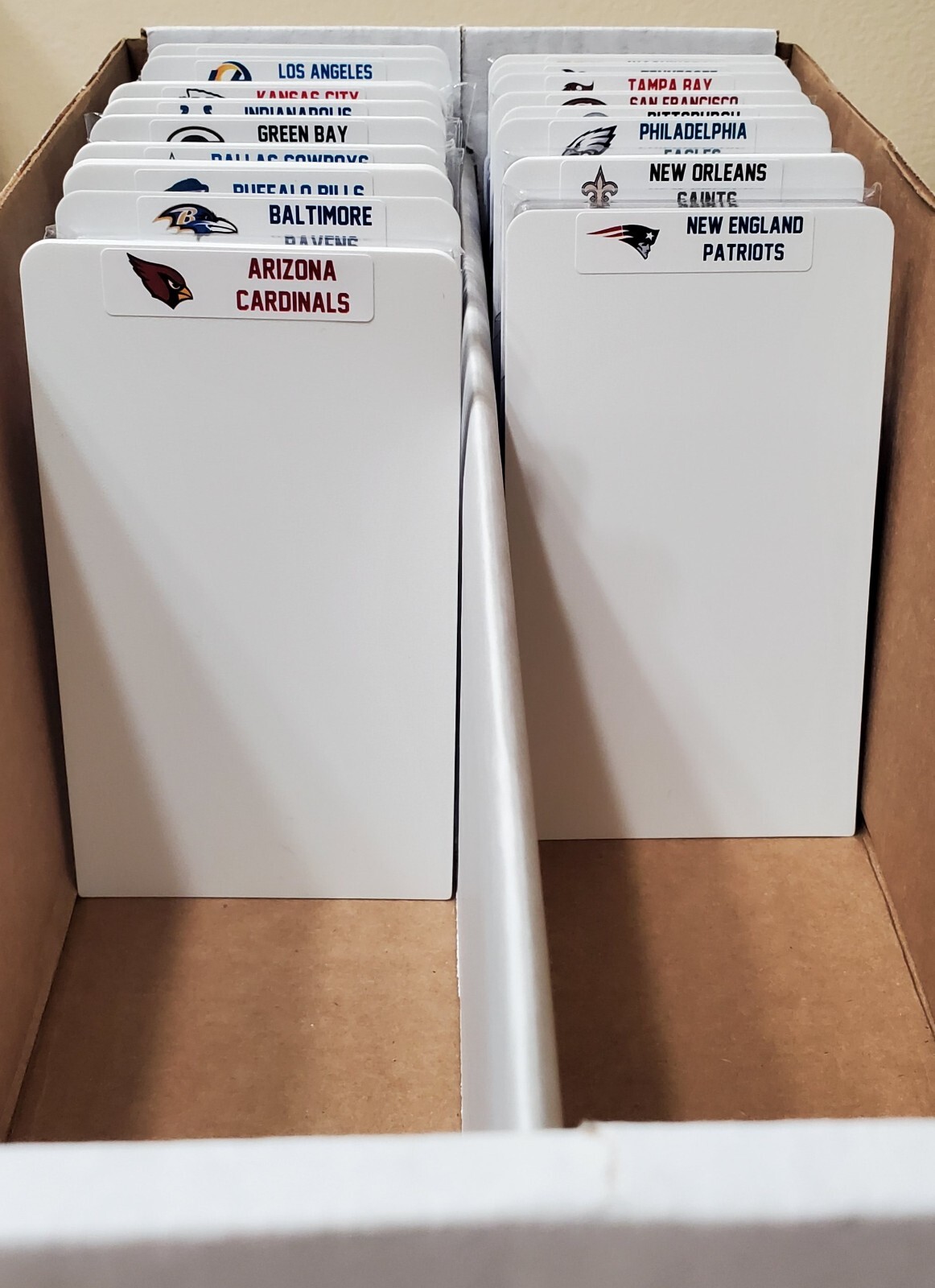 (32) GRADED Slab & Sports Card Dividers with 32 FREE NFL Teams Logos Labels