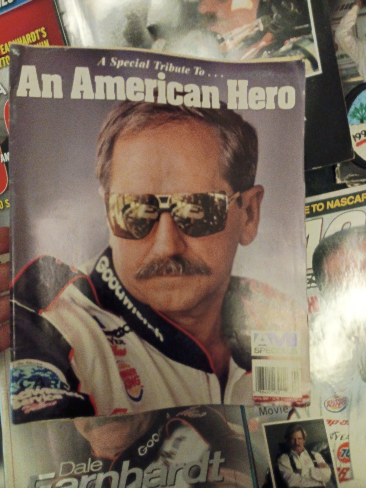 DALE EARNHARDT “THE INTIMIDATOR” MAGAZINE LOT. 10 TOTAL. THE RACING LEGEND