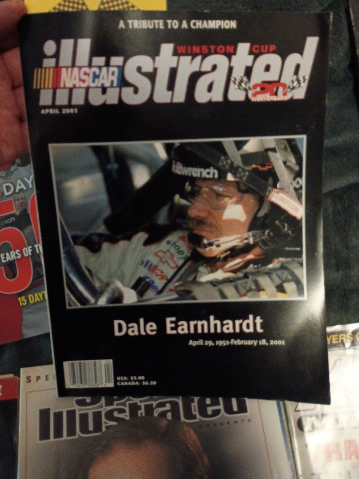 DALE EARNHARDT “THE INTIMIDATOR” MAGAZINE LOT. 10 TOTAL. THE RACING LEGEND