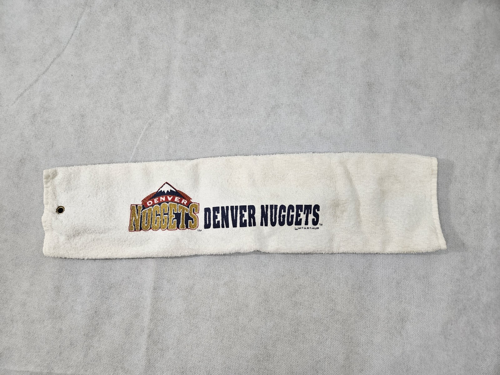 Vintage DENVER NUGGETS ALL PURPOSE GOLF TAILGATE TOWEL w/GROMMET