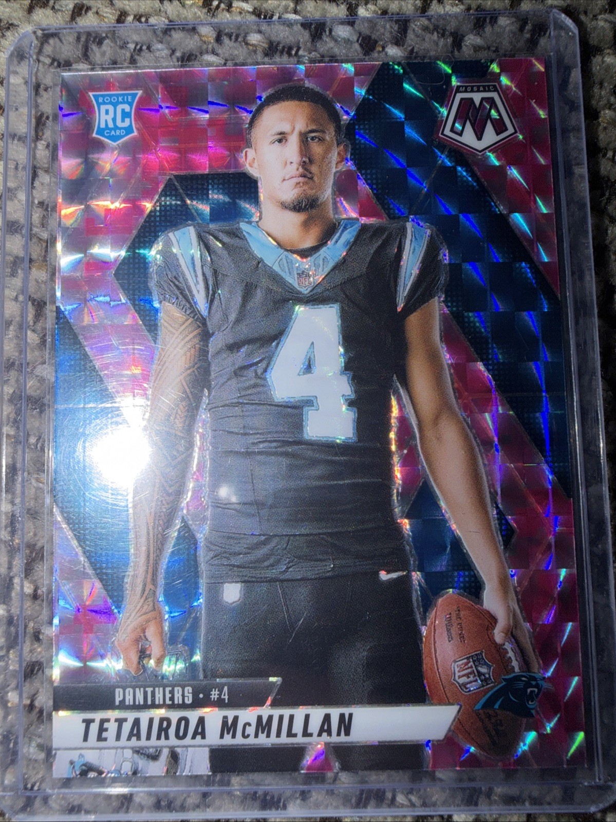 2025 Panini Mosaic – Rookie Variations Tetairoa McMillan #274 Camo Pink…