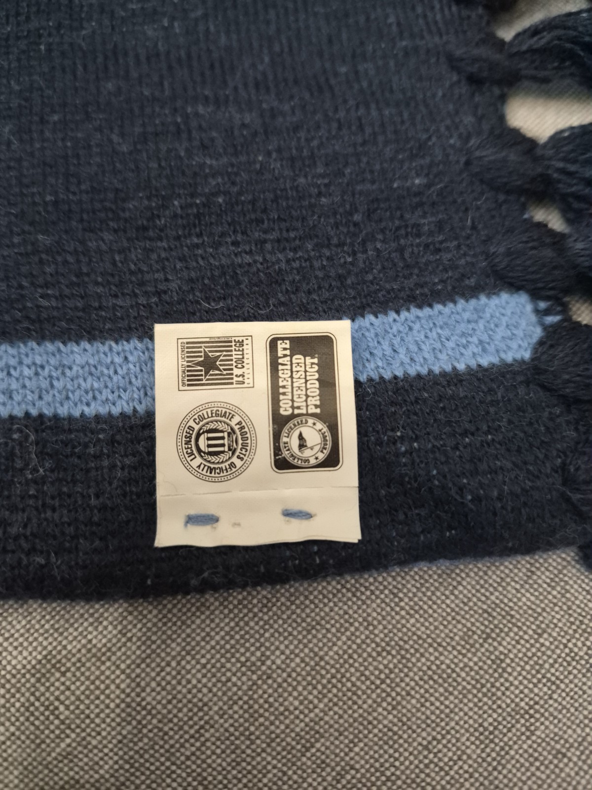 Nike Reversible Villanova Wildcats Scarf Officially Licensed Product NCAA ~ EXC