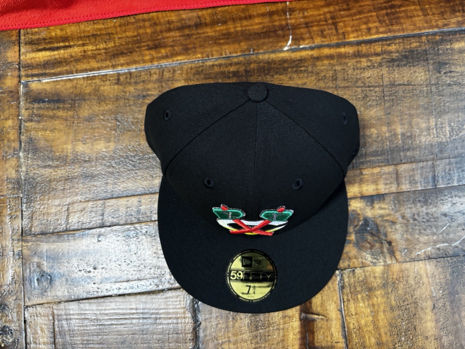 Hat Club Chicago Blackhawks Gradient Logo Black New Era Fitted 7 3/4 Gray UV