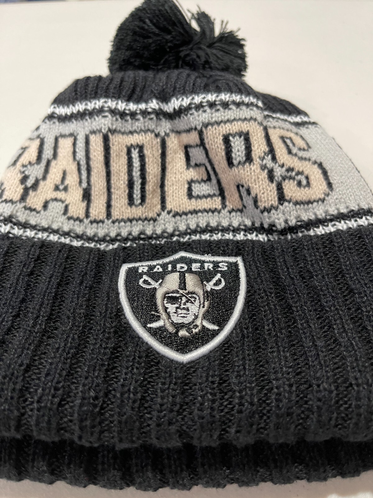 Las Vegas Raiders Knit Winter Beanie New Era Cap On Field Sideline Fleece Hat