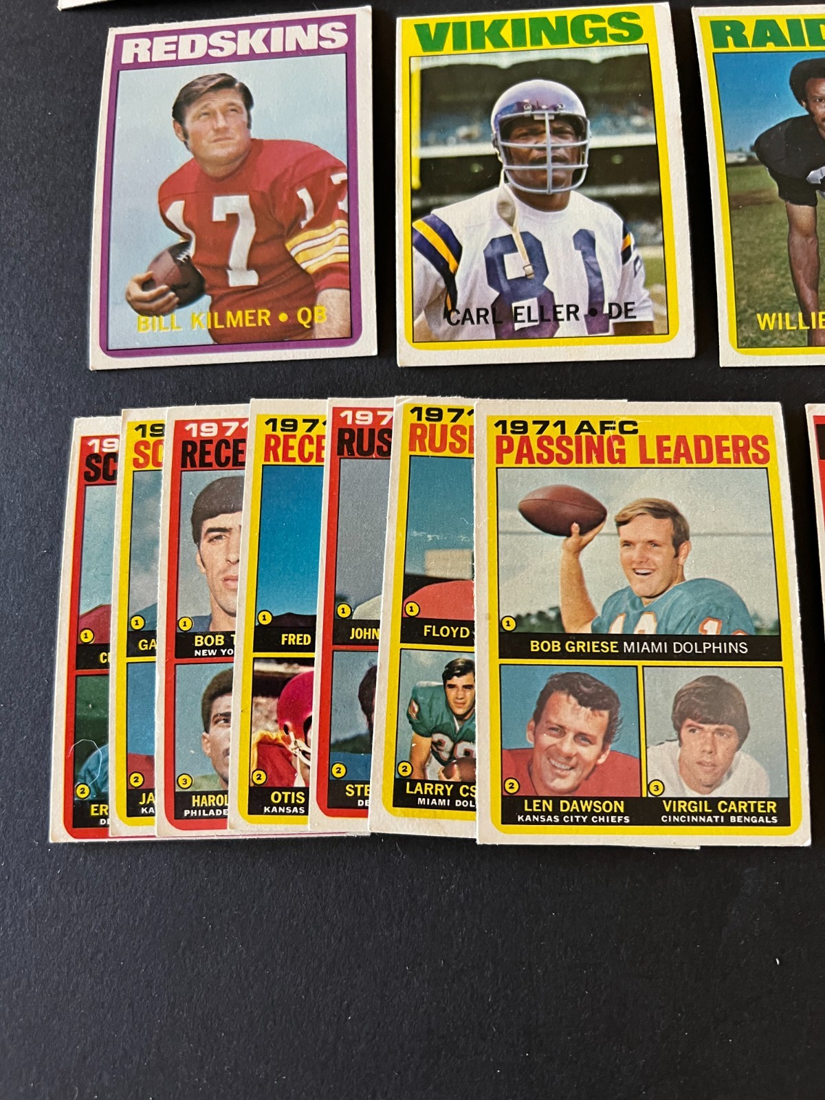 1972 Topps FB- lot of 200 diff. – Stars, hofers, specials, checklists++- ex/mt-