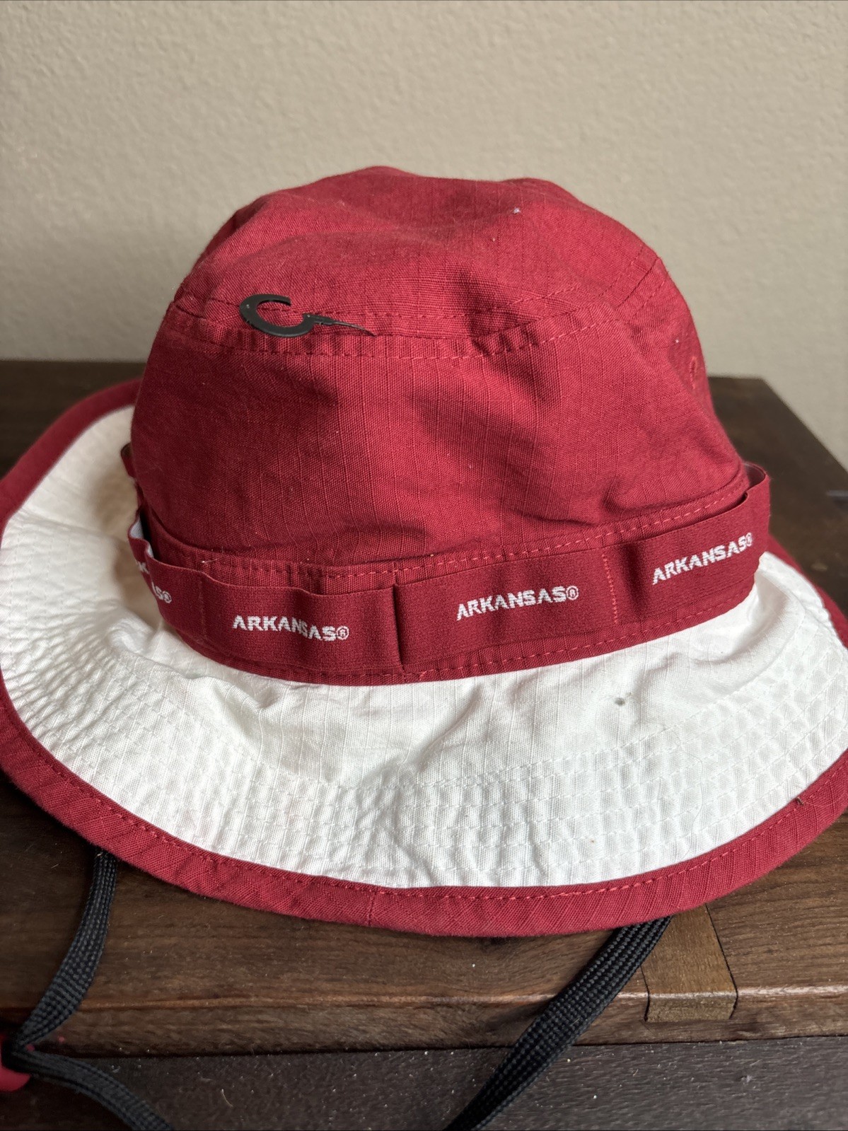 Nike Unisex Adult Dri-Fit Arkansas Razorbacks Apex Bucket Hat Red/White Size M
