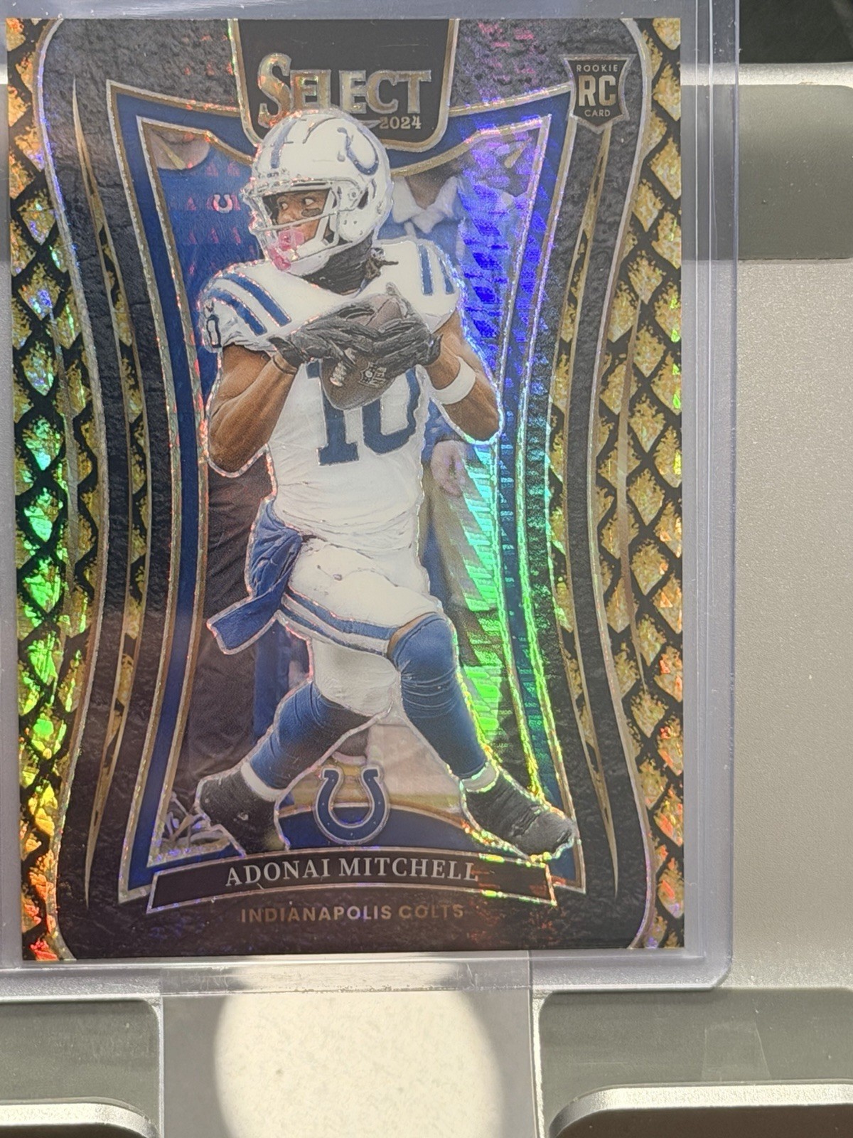 2024 Panini Select Suite Level Adonai Mitchell Gold Dragon Scale Prizm /10