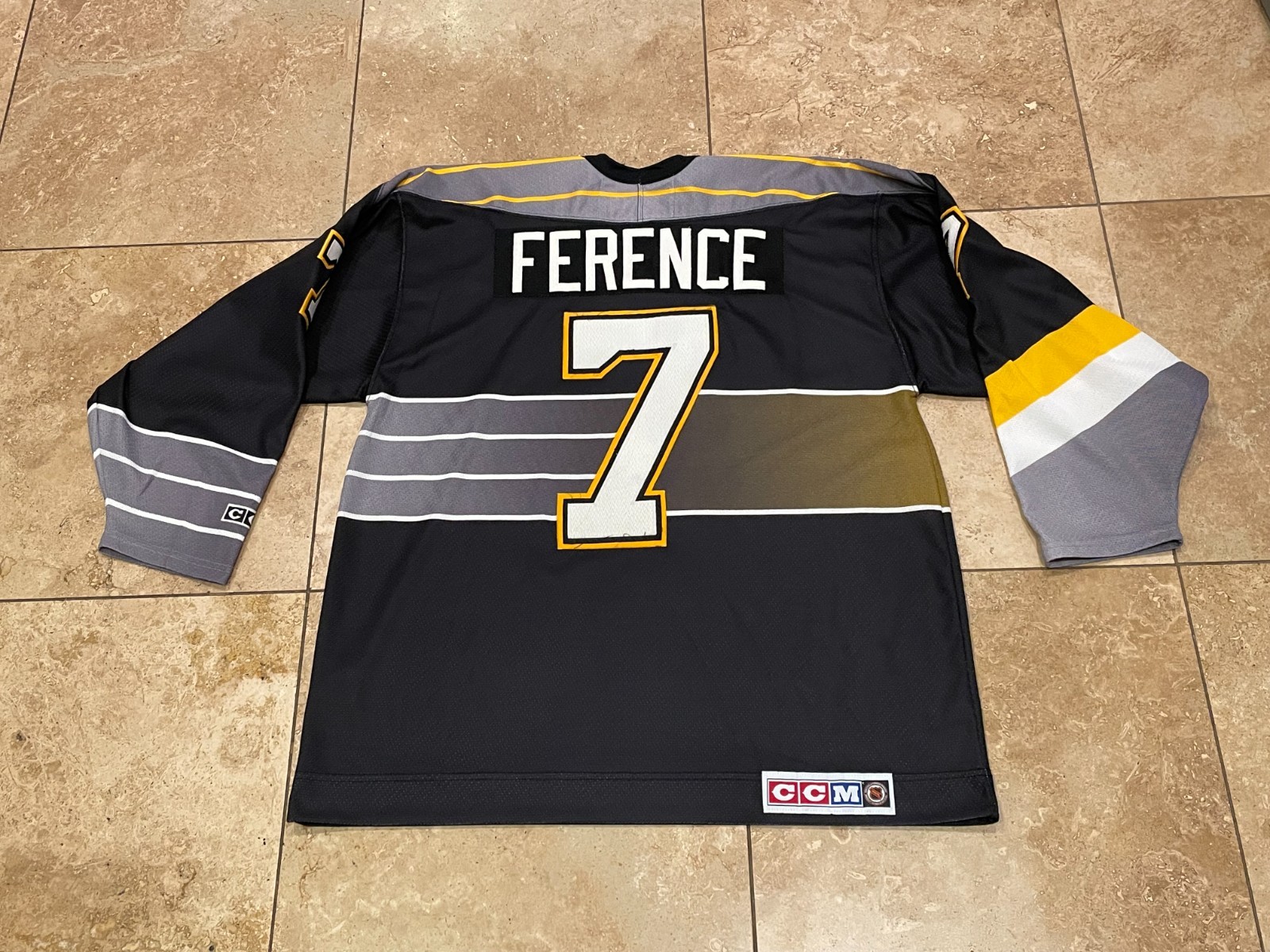 CCM Pittsburgh Penguins Robo Pen Gradient ANDREW FERENCE #7 Jersey Size XL NHL