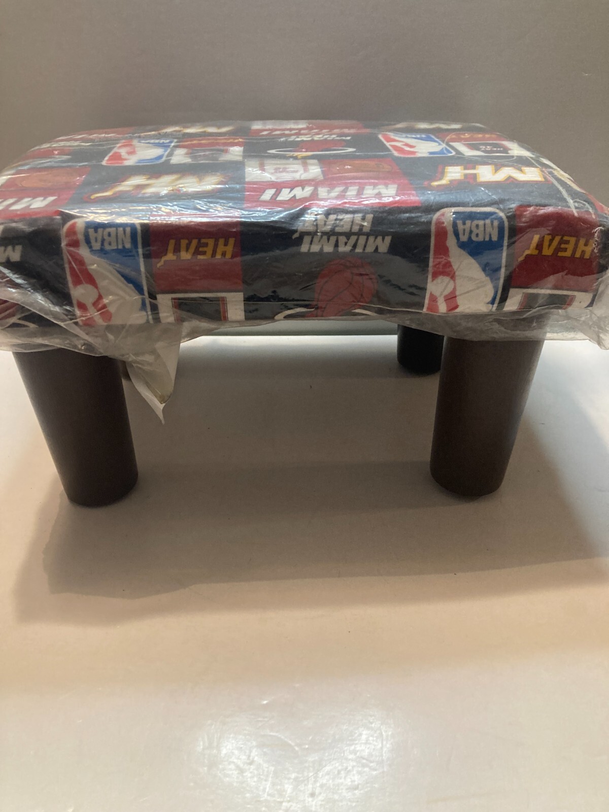 NEW NBA Miami Heat Step Stool or Kid’s Seat 12″L x 9″W x 6.5″H