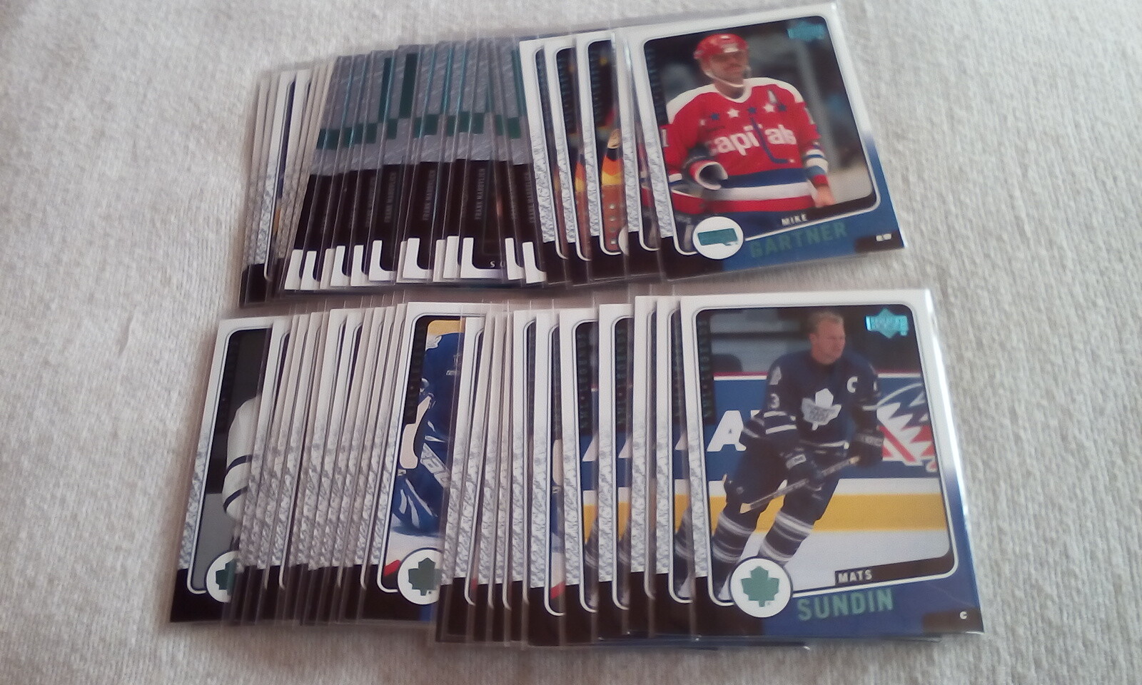 2000-01 UD NHL Legends 100-135 Part. Base Set Pick cards that you want/need.