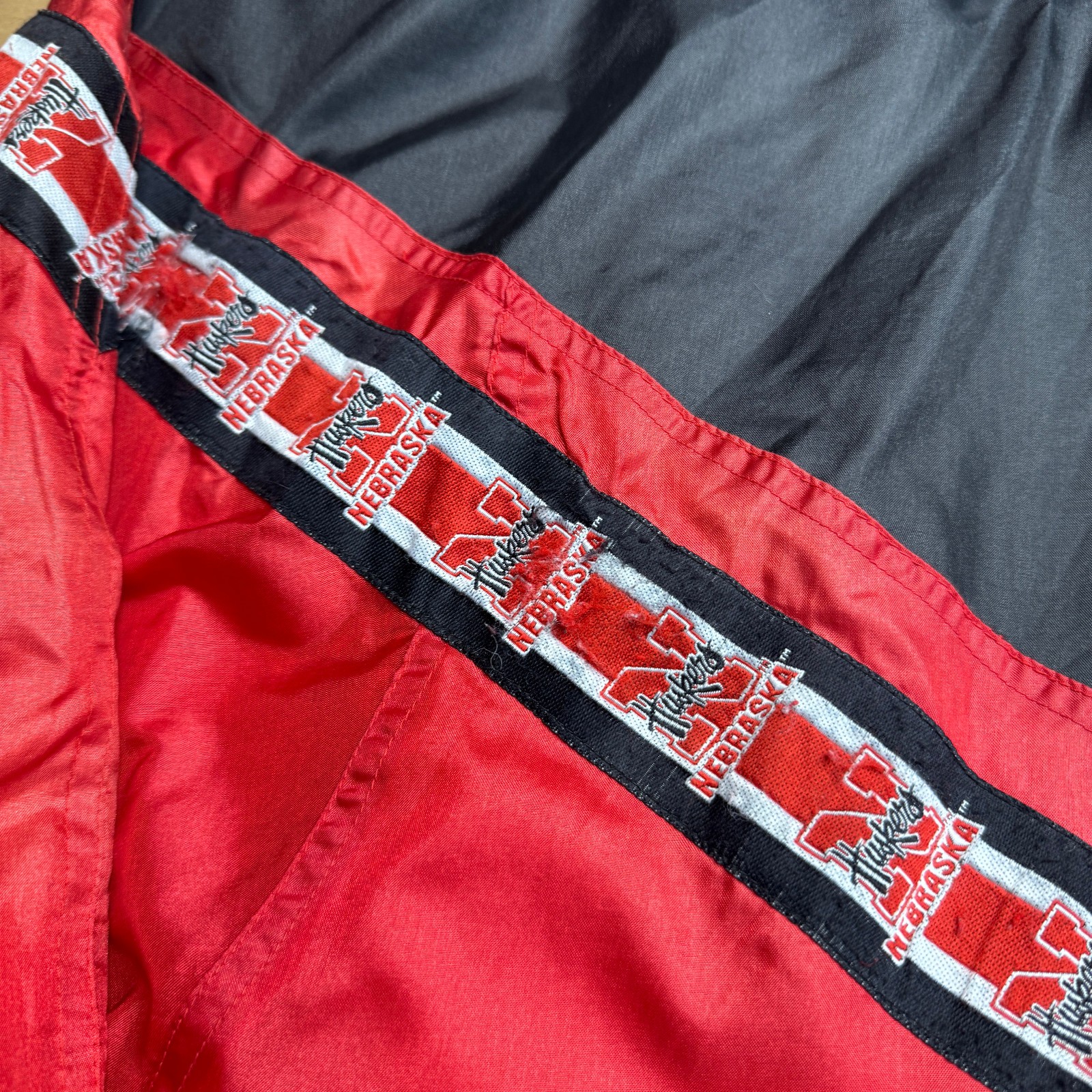 Vintage Nebraska Huskers Jacket XL Red Black Full Zip NCAA Hidden Hood *Read
