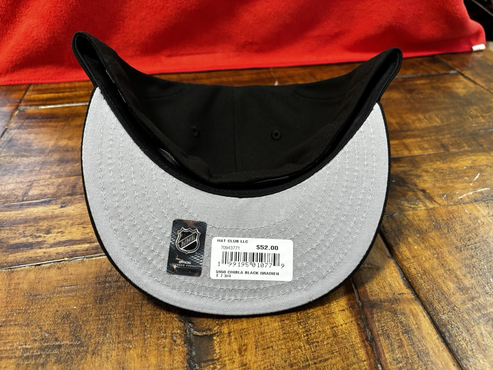Hat Club Chicago Blackhawks Gradient Logo Black New Era Fitted 7 3/4 Gray UV